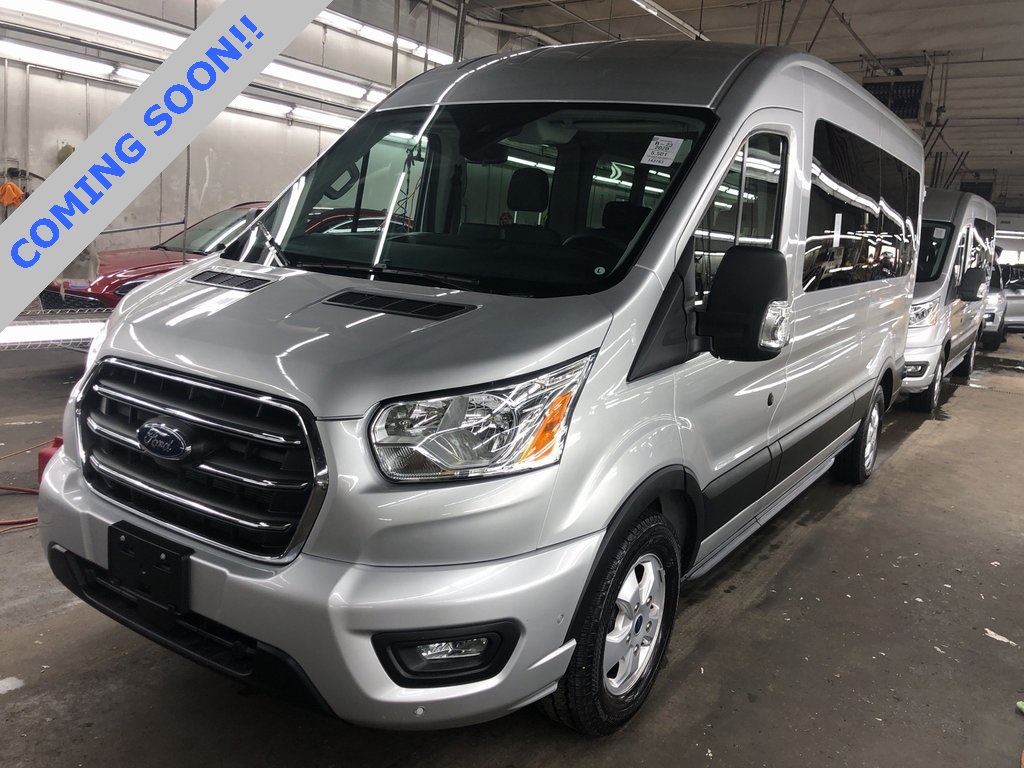 ford 12 passenger van